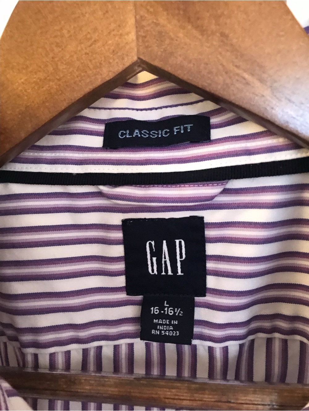GAP Men’s Purple & White Striped Dress Shirt - Picture 2 of 3